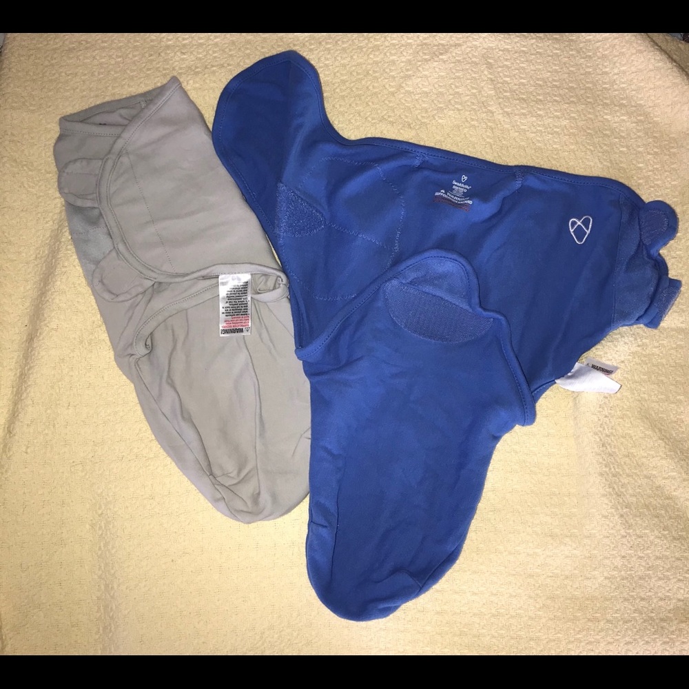 Set of 2 Velcro Swaddles - LIKE NEW